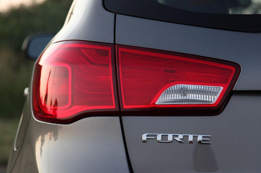  Kia Forte 5-Door 2011 года  (фото 58 из 89)